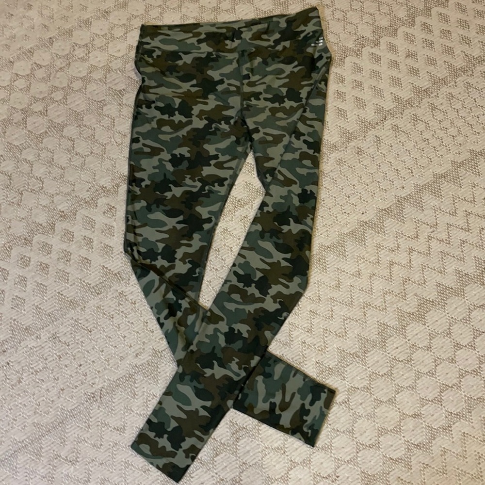 Camouflage leggings size M